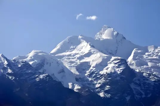公格尔峰